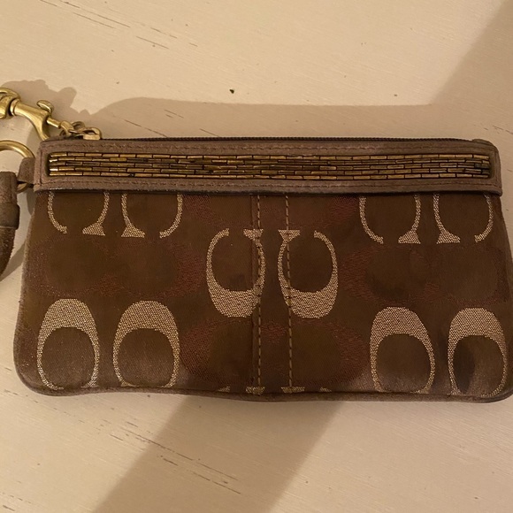 Coach Handbags - Coach wristlet